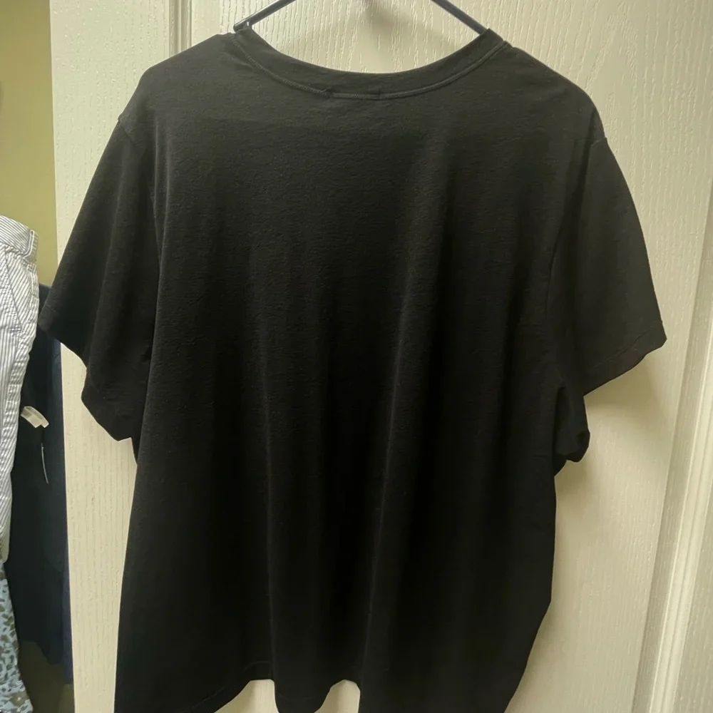 Daisy Fuentes Black Short Sleeve Tee